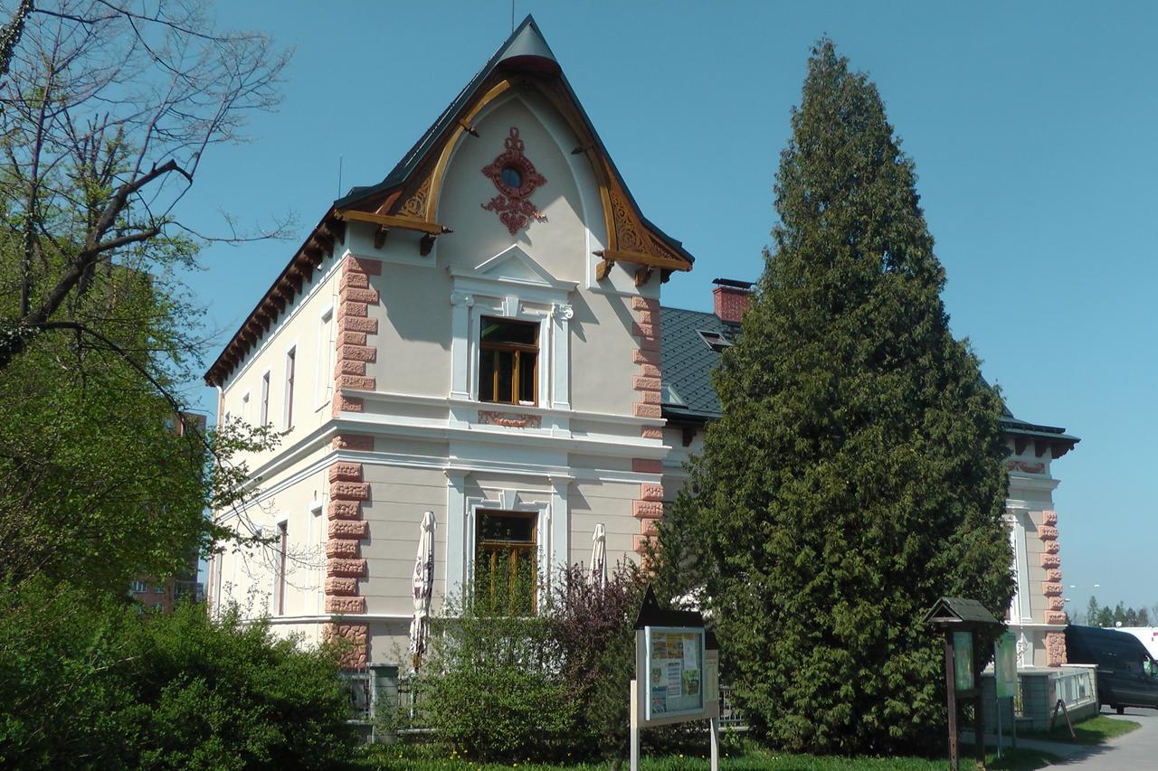Penzion Vila Machu Kopřivnice Exterior foto